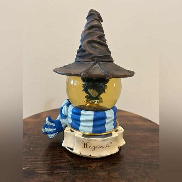 Harry Potter Ravenclaw Hogwarts Sorting Hat Water Globe San Francisco Music Box - Picture 2 of 9
